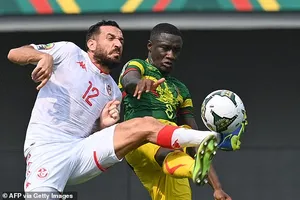 Tunisia (áp trắng) thất thủ trận ra quân với Mali