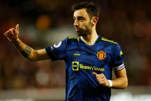 Bruno Fernandes có thể tỏa sáng ở vị trị số 8 hơn là số 10