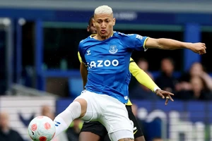 Richarlison ghi bàn thắng quyết định ở hiệp 2