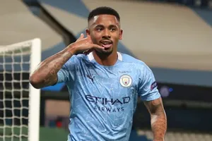 Arsenal và Chelsea đang tranh giành Gabriel Jesus