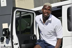 Paul Pogba được chào đón trong ngày trở lại Juventus