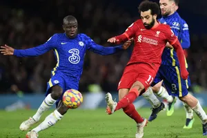 Liverpool luôn vất vả khi gặp Chelsea