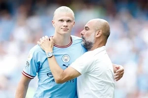 Erling Haaland và HLV Pep Guardiola