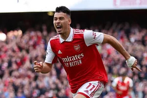 Martinelli mở tỷ số cho Arsenal