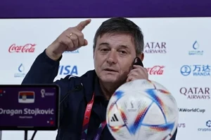 HLV Serbia, Dragan Stojkovic lên gân cầu thủ