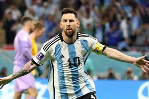 Leo Messi càng đá càng hay