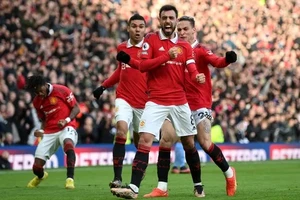 Các cầu thủ Man United mừng chiến thắng