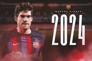 Barcelona triển hạn Marcos Alonso đến 2024