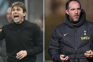 Antonio Conte và trợ lý HLV Cristian Stellini