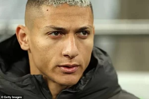 Richarlison công khai chỉ trích HLV Antonio Conte