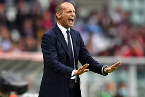 HLV Max Allegri trải qua một mùa giải vất vả cùng Juventus