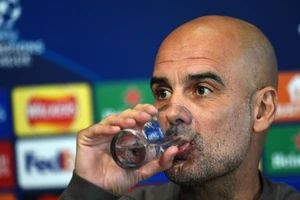 Pep Guardiola rất tự tin trong buổi họp báo