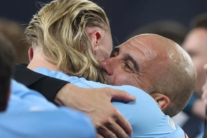 Erling Haaland và ông thầy Pep Guardiola