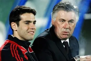Ancelotti đã triệu cậu học trò cưng Kaka lên tuyển để hỗ trợ mình