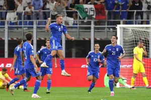 Davide Frattesi ăn mừng bàn thắng