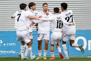 Các cầu thủ Real Madrid Castilla đang chơi ở giải bán chuyên nghiệp