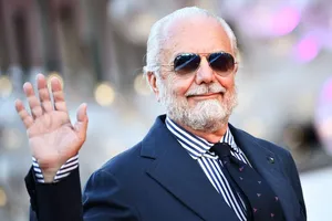 Ông bầu Aurelio De Laurentiis đang tìm người thay thế Rudi Garcia