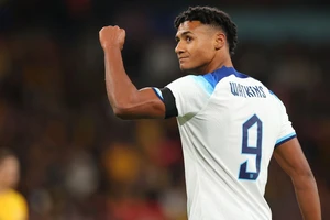 Ollie Watkins tỏa sáng ở tuyển Anh