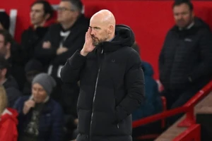 Erik ten Hag vẫn tự tin sẽ trụ lại lâu dài ở Old Trafford