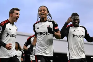 Fulham xuất sắc lội ngược dòng