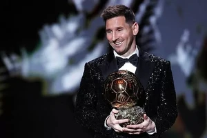 Messi thắng Quả bóng vàng ngay khi sang PSG