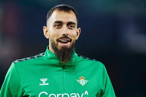 Borja Iglesias sẽ giúp Xabi Alonso giải quyết khó khăn trên hàng công