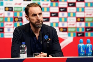 HLV Gareth Southgate tiết lộ sự thật về chuyện Ben White