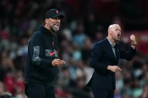 HLV Jurgen Klopp và Erik ten Hag