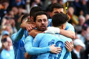 Man City đã ghi 76 bàn mùa này nhưng vẫn kém Arsenal 6 bàn