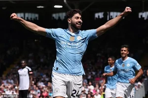 Gvardiol ghi cú đúp, Man City thắng đậm Fulham 4-0