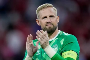 Kasper Schmeichel muốn tiếp nối cha mình cùng Đan Mạch đánh bại Đức ở Euro