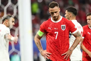 Marko Arnautovic thất vọng sau trận thua Thổ Nhĩ Kỳ