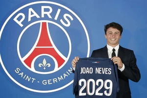 Joao Neves ký hợp đồng với PSG đến 2029