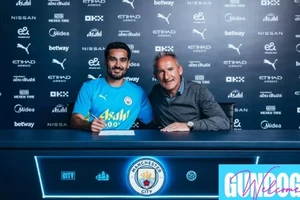 Ilkay Gundogan ký hợp đồng mới với Manchester City