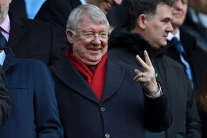 Sir Alex vẫn là giám đốc không điều hành của ban quản trị CLB