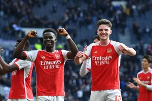 Bukayo Saka và Declan Rice đều bình phục chấn thương