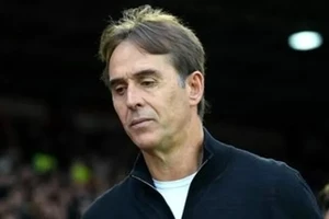 HLV Julen Lopetegui có nguy cơ bị West Ham sa thải