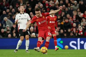 Diogo Jota ghi bàn gỡ hòa 2-2 cho Liverpool
