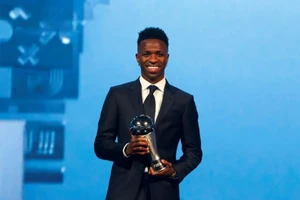 Vinicius Junior nhận giải FIFA The Best 2024