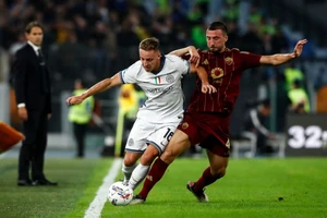 Davide Frattesi (trái) muốn rời Inter để tìm kiếm cơ hội ra sân nhiều hơn