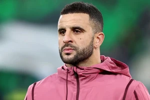 Kyle Walker đã bay sang Milan để gia nhập đội bóng mới\