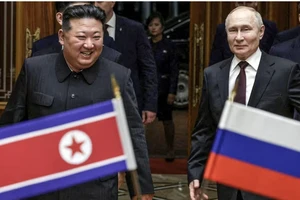 Tổng thống Nga Vladimir Putin gặp nhà lãnh đạo Triều Tiên Kim Jong Un tại Bình Nhưỡng, ngày 19-6. Ảnh: SPUTNIK