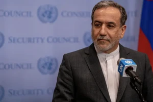 Ngoại trưởng Iran Abbas Araghchi phát biểu với giới truyền thông tại trụ sở Liên hợp quốc ngày 25 - 9. Ảnh: Al Arabiya