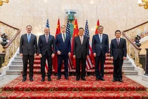 Đoàn đại biểu cấp cao Mỹ và Trung Quốc tham gia đàm phán. Ảnh: Reuters