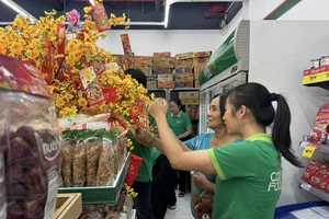 Saigon Co.op khai trương nhiều cửa hàng Co.opFood để hỗ trợ người dân tiếp cận và mua hàng hoá có giá bình ổn thị trường