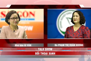 Bà Phạm Thị Xuân Hương, Tổng giám đốc Công ty Cổ phần Dược phẩm OPC tham gia chương trình "Đối thoại xanh"