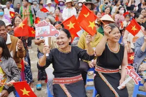 Saigon Co.op đã gây ấn tượng khi xác lập Kỷ lục Quốc gia với dự án “Bản đồ Việt Nam trực tuyến ghép từ 50.000 bức ảnh nụ cười hạnh phúc chụp cùng Quốc kỳ”