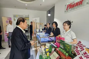 Sản phẩm của Công ty CP Dược phẩm OPC trưng bày tại toạ đàm