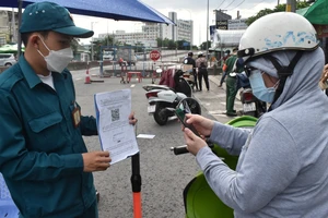 Công an TPHCM triển khai khai báo di biến động dân cư ở các chốt nội thành từ hôm nay