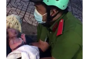 Chiến sĩ công an trực chốt đỡ đẻ thành công cho thai phụ